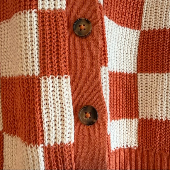 Checker Button-Up Cardigan Sweater - Picture 4 of 6